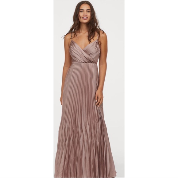 H&M ~Long Pleated Taupe Dress (NWT) - Picture 1 of 4